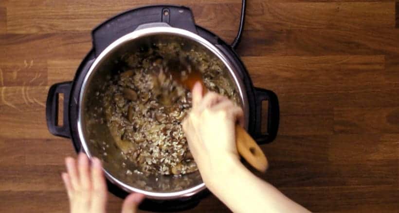 Instant Pot Mushroom Risotto Recipe (Pressure Cooker Mushroom Risotto): deglaze the pot