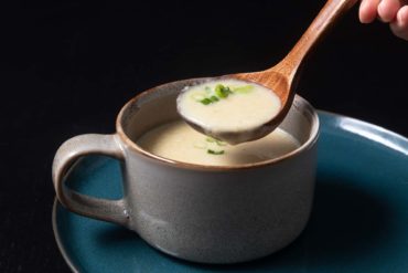 Instant Pot Potato Leek Soup | Pressure Cooker Potato Leek Soup | Instant Pot Leek Potato Soup | Instant Pot Potato Soup | Instant Pot Soup | Vegetarian Recipes | Healthy Instant Pot Recipes