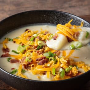 instant pot potato soup | potato soup instant pot | instant pot baked potato soup | instant pot loaded potato soup | loaded baked potato soup instant pot | pressure cooker potato soup