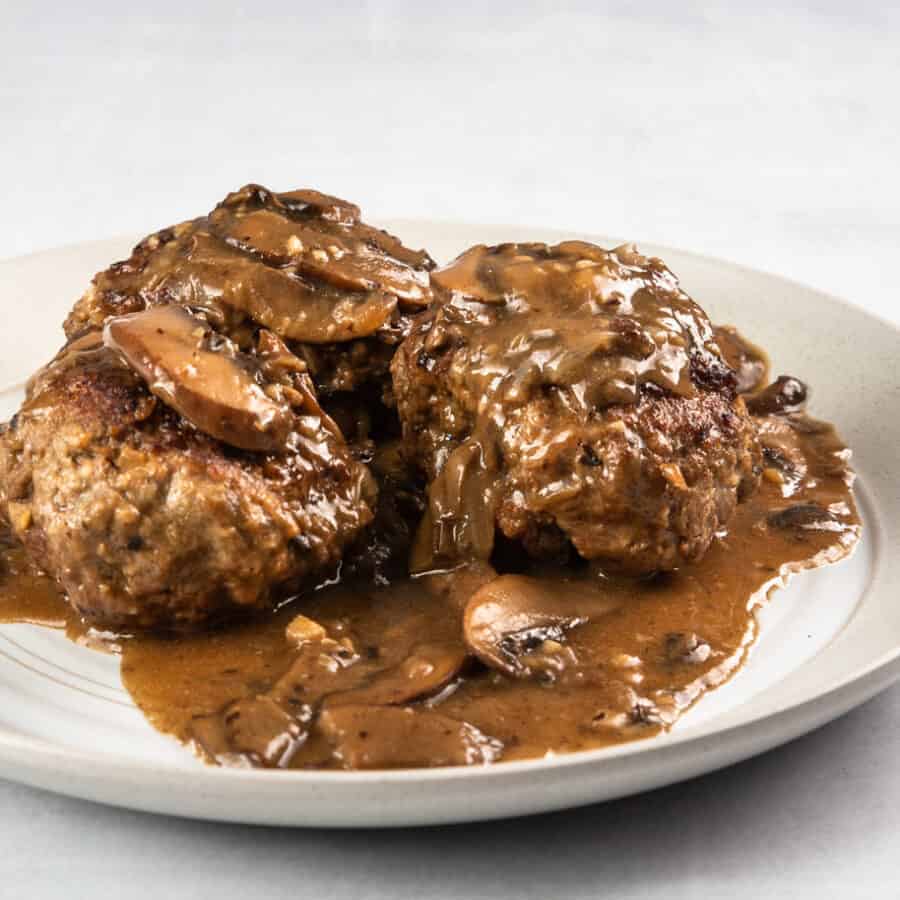 instant pot salisbury steak | pressure cooker salisbury steak | homemade salisbury steak | easy salisbury steak | salisbury steak with mushroom gravy #AmyJacky #InstantPot #GroundBeef #recipe
