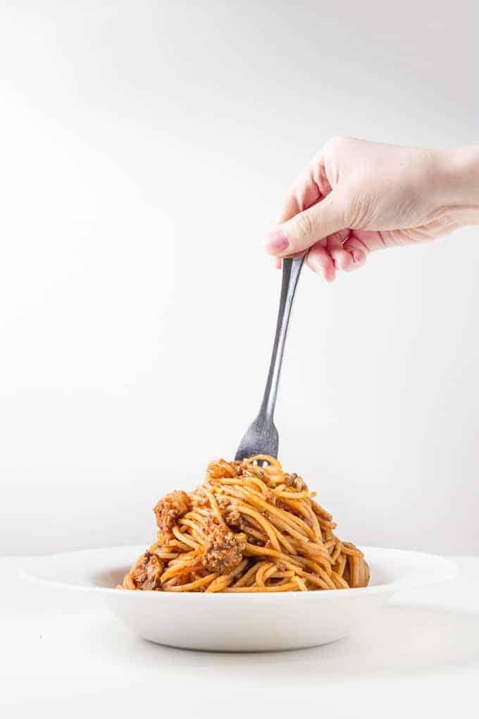 Instant Pot Spaghetti | Instant Pot Spaghetti Bolognese | Pressure Cooker Spaghetti | Pressure Cooker Spaghetti Bolognese | Instant Pot Pasta | Pressure Cooker Pasta | Instant Pot Recipes | One Pot Meals | Meat Sauce #instantpot #pressurecooker #recipes #easydinner #dinner