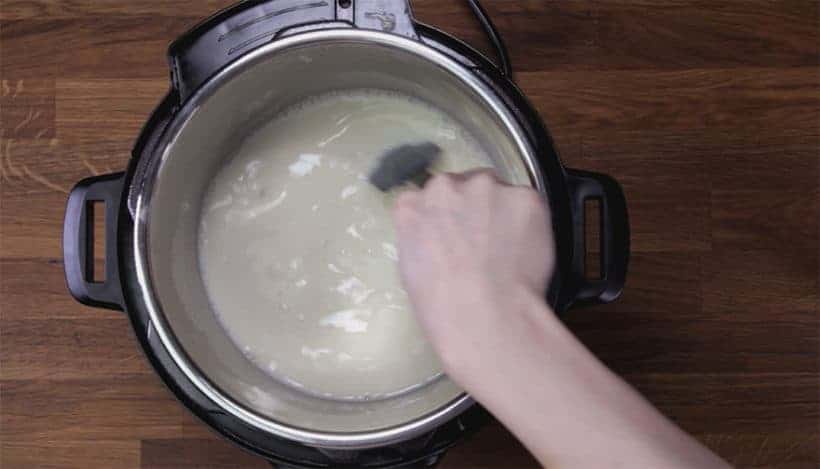 Instant Pot Tofu Pudding Recipe (Pressure Cooker Dou Hua 免石膏粉豆腐花): stir to melt and activate agar agar powder