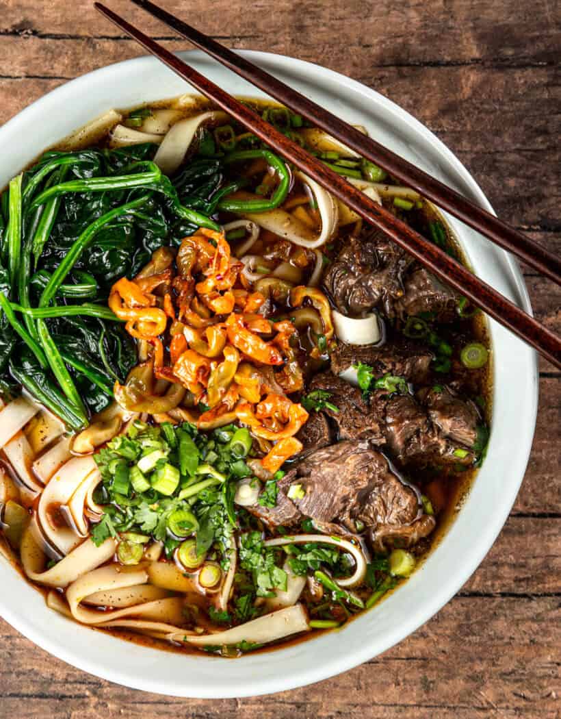 taiwanese beef noodle soup recipe | instant pot taiwanese beef noodle soup | pressure cooker taiwanese beef noodle soup | 台灣牛肉麵 | 紅燒牛肉麵 | instant pot recipes  #AmyJacky #InstantPot #PressureCooker #beef #soup